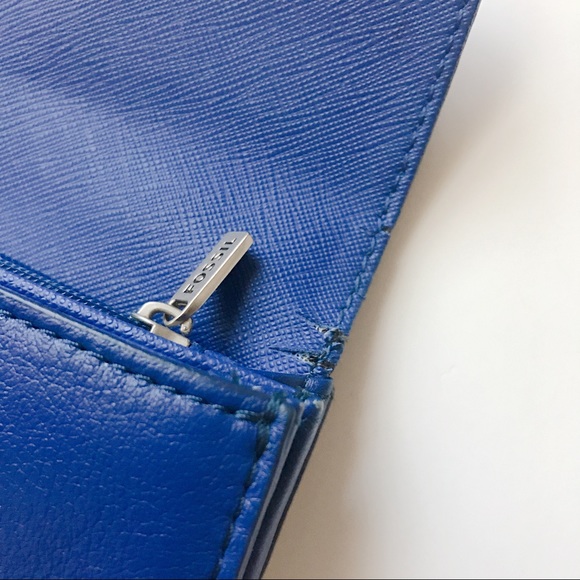 Fossil Riley Flap Leather Wallet - Picture 8 of 8